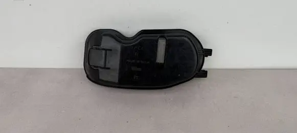 Volkswagen Polo IV 9N3 Headlight/headlamp dust cover 6N1941RH