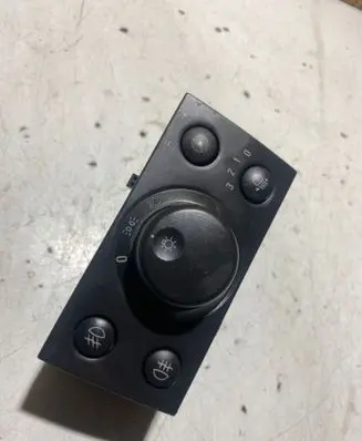 Opel Vectra C Light switch 153544