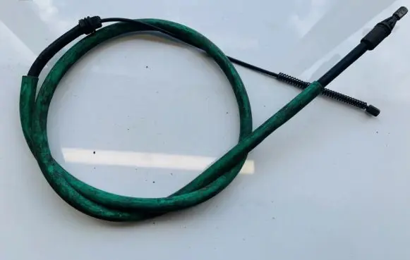 Handbrake/parking brake wiring cable
