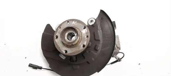 Nissan Qashqai J12 Front wheel hub