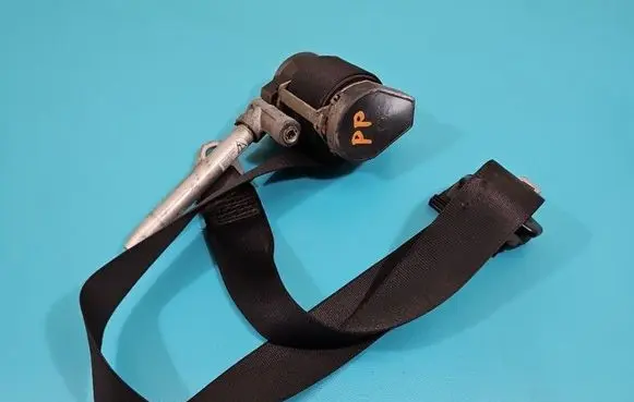 Volkswagen II LT Front seatbelt IMPRK1515262