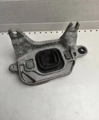 Renault Talisman Gearbox mounting bracket 112221641R