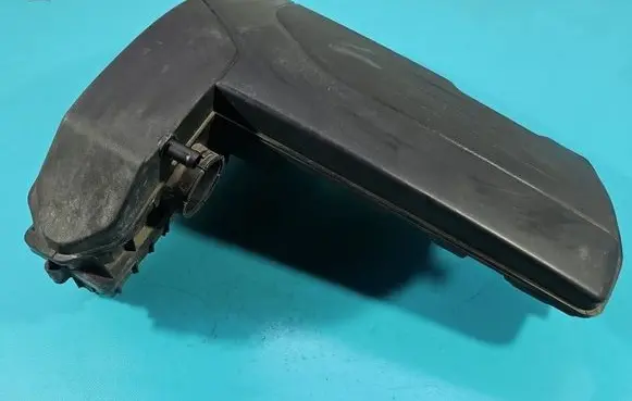 Renault Clio III Air filter box 8200517765 IMPRK1585747