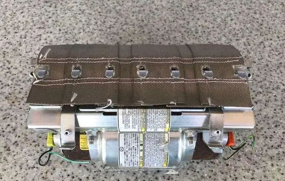 Mazda CX-7 Passenger airbag