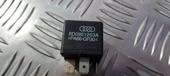 Audi A4 S4 B6 8E 8H Other relay 8D0951253a