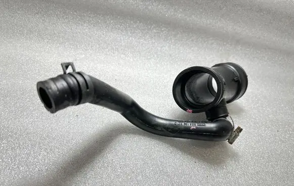 Audi A6 S6 C5 4B Breather hose/pipe 059103221D