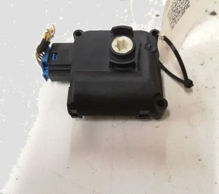 Audi A6 S6 C6 4F Air flap motor/actuator 0132801359