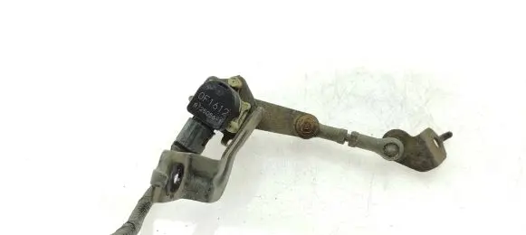 Subaru Legacy Front air suspension height level sensor 0F1612 B1250561