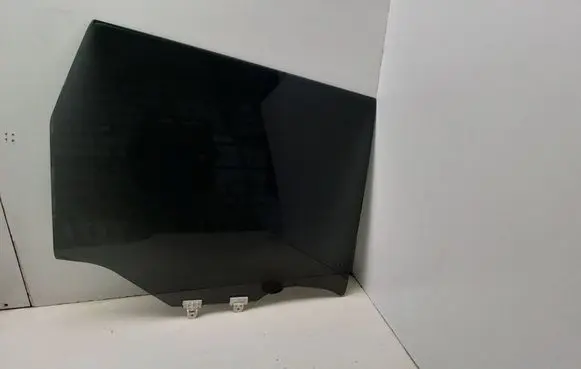Nissan X-Trail T31 Rear windscreen/windshield window U0044036