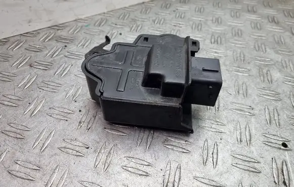 Citroen C4 Cactus Glow plug pre-heat relay 9801808680