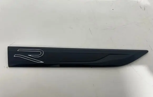 Volkswagen Golf VIII Fender model badge letters 5H0853688K