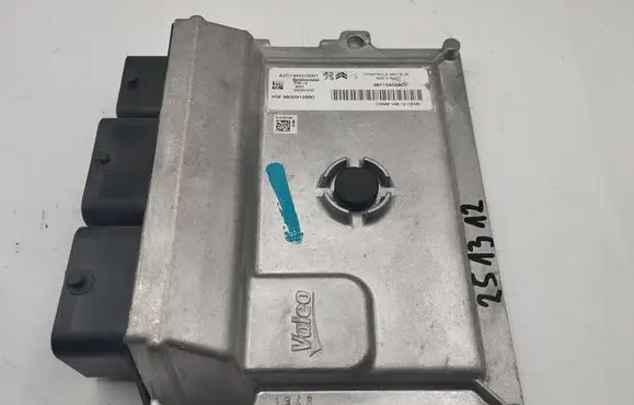 Peugeot 208 Engine control unit/module 0989160086 0879USLY86