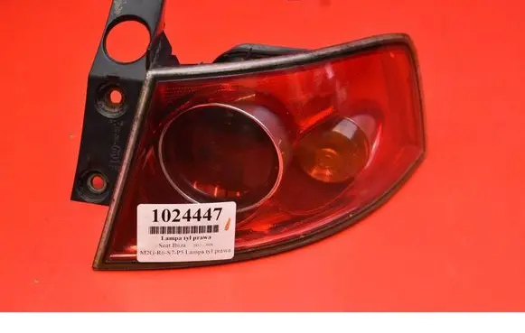 Rear/tail lights