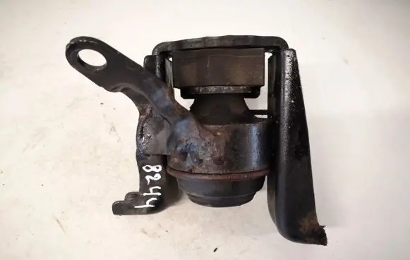 Toyota Avensis T250 Engine mount bracket