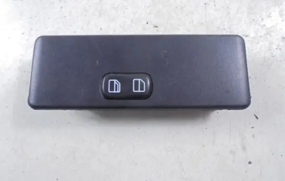 Mercedes-Benz Vito Viano W638 Electric window control switch A0045458307