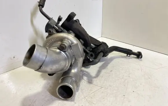 Lexus IS 220D-250-350 Turbo 1720126010 060209156N