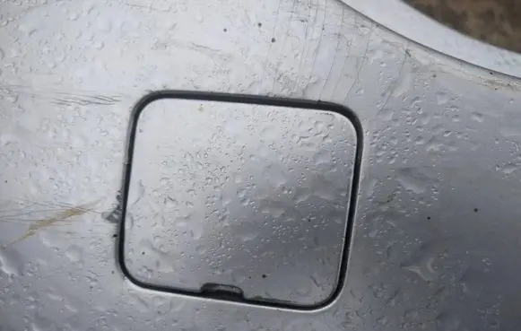 Rear bumper row hook cap/cover