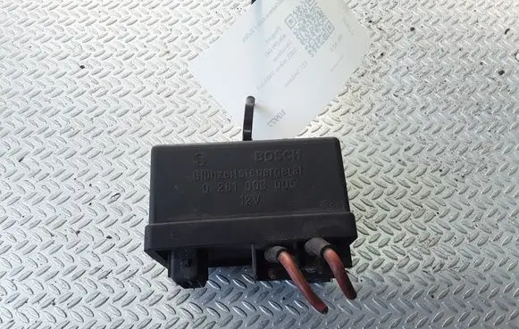 Peugeot 406 Glow plug pre-heat relay 0281003005
