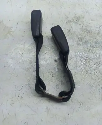 Toyota Corolla E120 E130 Middle seatbelt buckle (rear) 