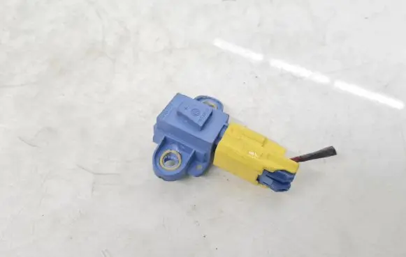 Volkswagen PASSAT B6 Airbag deployment crash/impact sensor 1K0955557A