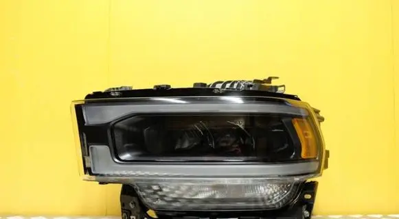 Dodge RAM 2500 DR Headlight/headlamp 68360179AC 2579