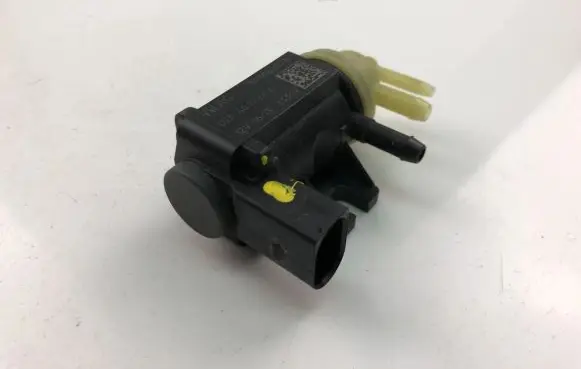Volkswagen PASSAT B7 Water pump 1K0906627B