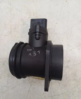 Volkswagen PASSAT B5.5 Mass air flow meter 0280218063