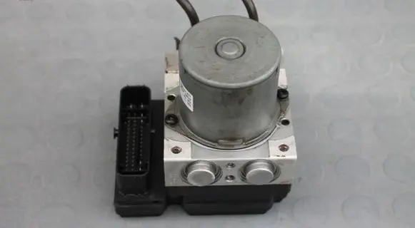 KIA Optima ABS Pump 20015