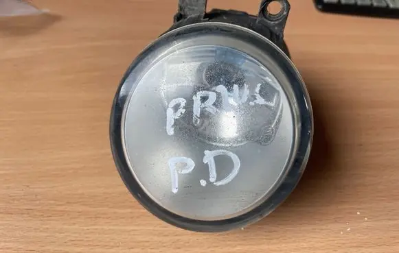 Toyota Prius (XW30) Front fog light 89210656