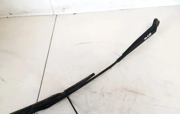 Citroen Xantia Front wiper blade arm