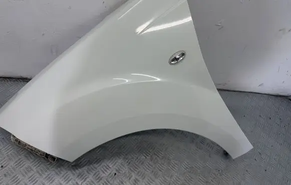 Peugeot 4007 Fender