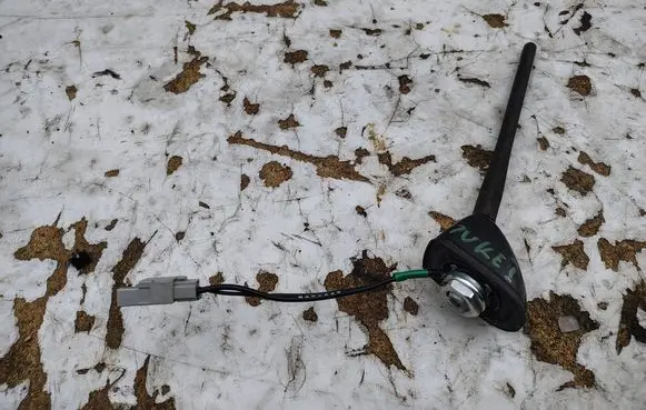 Nissan Juke I F15 Radio antenna 