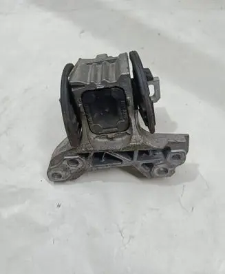 Citroen C6 Engine mount bracket 326B96