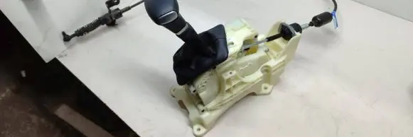 KIA Rio Gear shifter/selector M8210