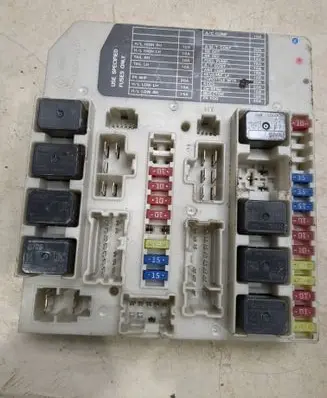 Nissan Micra Fuse module 284B7AX615
