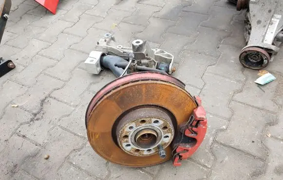 Volkswagen Touran III Front wheel hub spindle knuckle