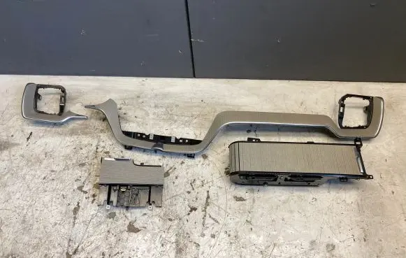 Volvo XC60 Center console decorative trim 31442255 31442256