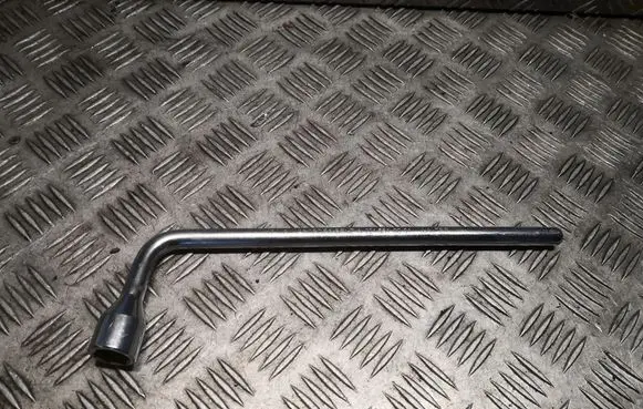 Mercedes-Benz ML W164 Wheel nut wrench A2215810001 2215810001
