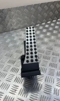 Mercedes-Benz E W212 Accelerator throttle pedal A2043000204