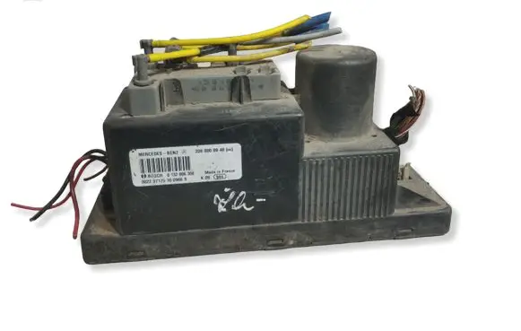 Mercedes-Benz E W210 Central locking vacuum pump 2088000948 0132006356