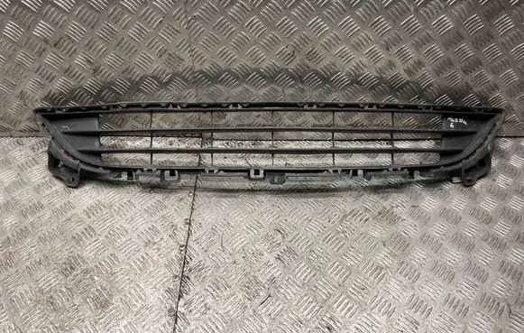 Mazda 6 Front bumper lower grill G46L501T1