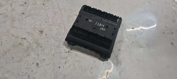 Skoda Fabia Mk1 (6Y) Comfort/convenience module 6Q1937049D 5WK48212D