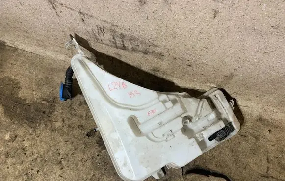 BMW 3 F30 F35 F31 Windshield washer fluid reservoir/tank 7241671