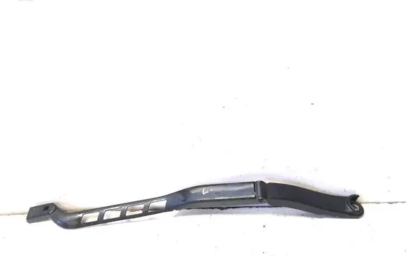 Front wiper blade arm