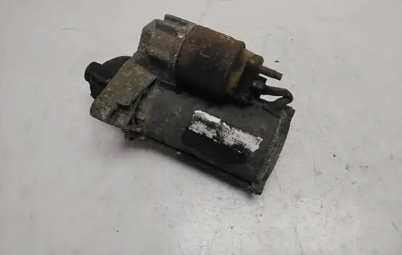 Renault Master III Starter motor 8200568535 TS22E8