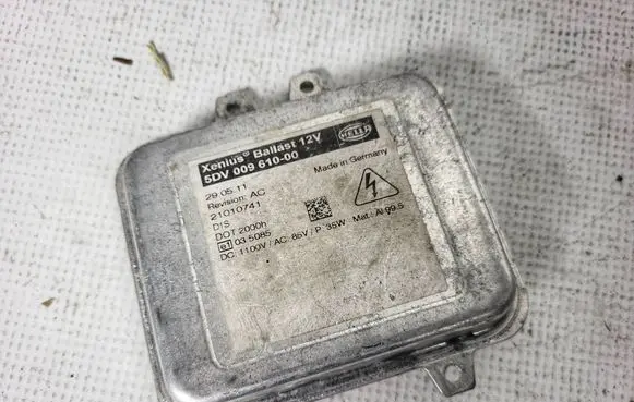Mercedes-Benz Vito Viano W639 Headlight ballast module Xenon 5DV00961000 21010741