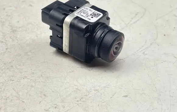 Volkswagen Golf VIII Rear glass lock/latch Q80 5WA980556E