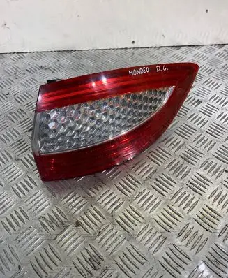 Ford Mondeo MK IV Rear/tail lights 7S7113404B