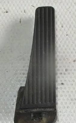 Volvo S90, V90 Accelerator throttle pedal