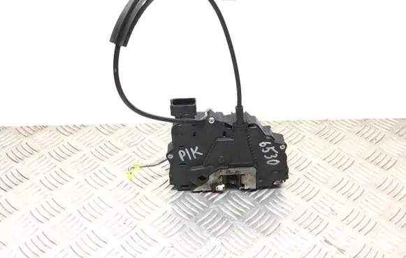 Opel Corsa D Front door lock 13258276 2405070210B 0325407955